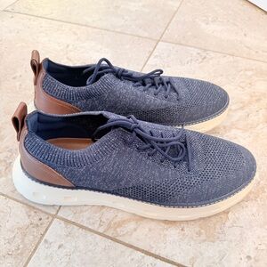 Tommy Hilfiger Men's Knit Lace-Up Sneakers in Navy with Brown Accent